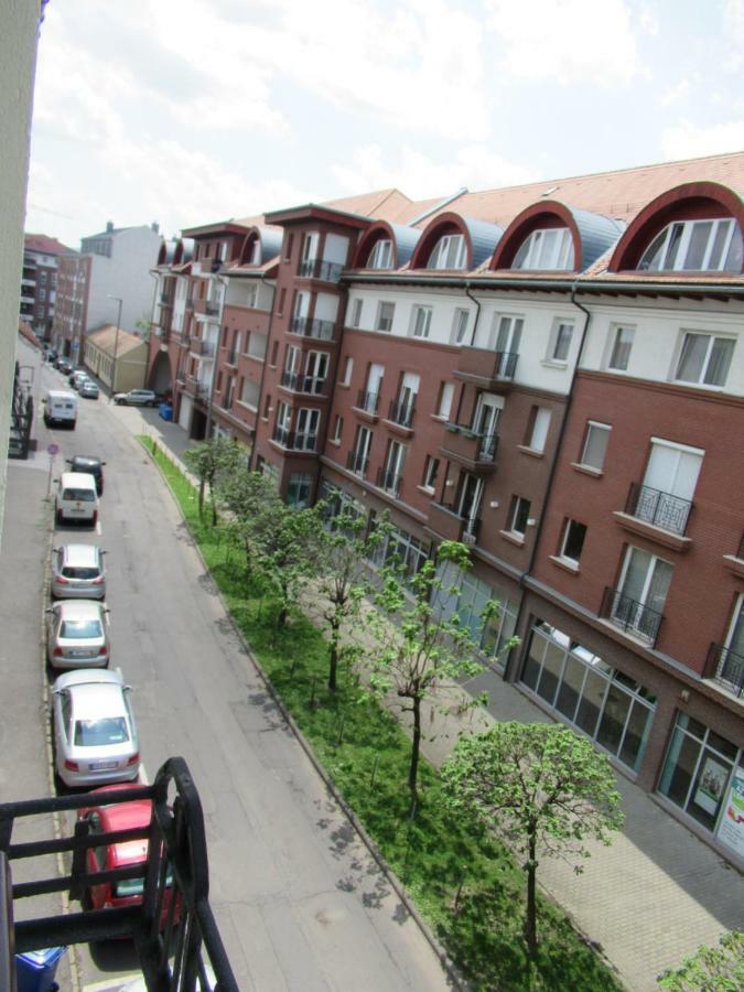 Pásti Centrál apartment. Debrecen Exterior foto